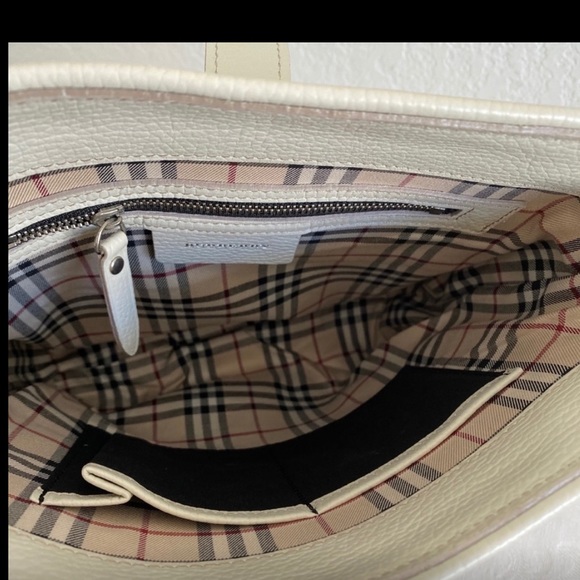 Vintage Burberry, Authentic,off white, leather crossbody bag.*Posh Authenticate* - Picture 3 of 6
